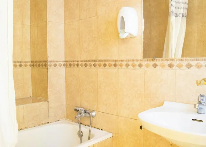 Residencia Alclausell Hostel